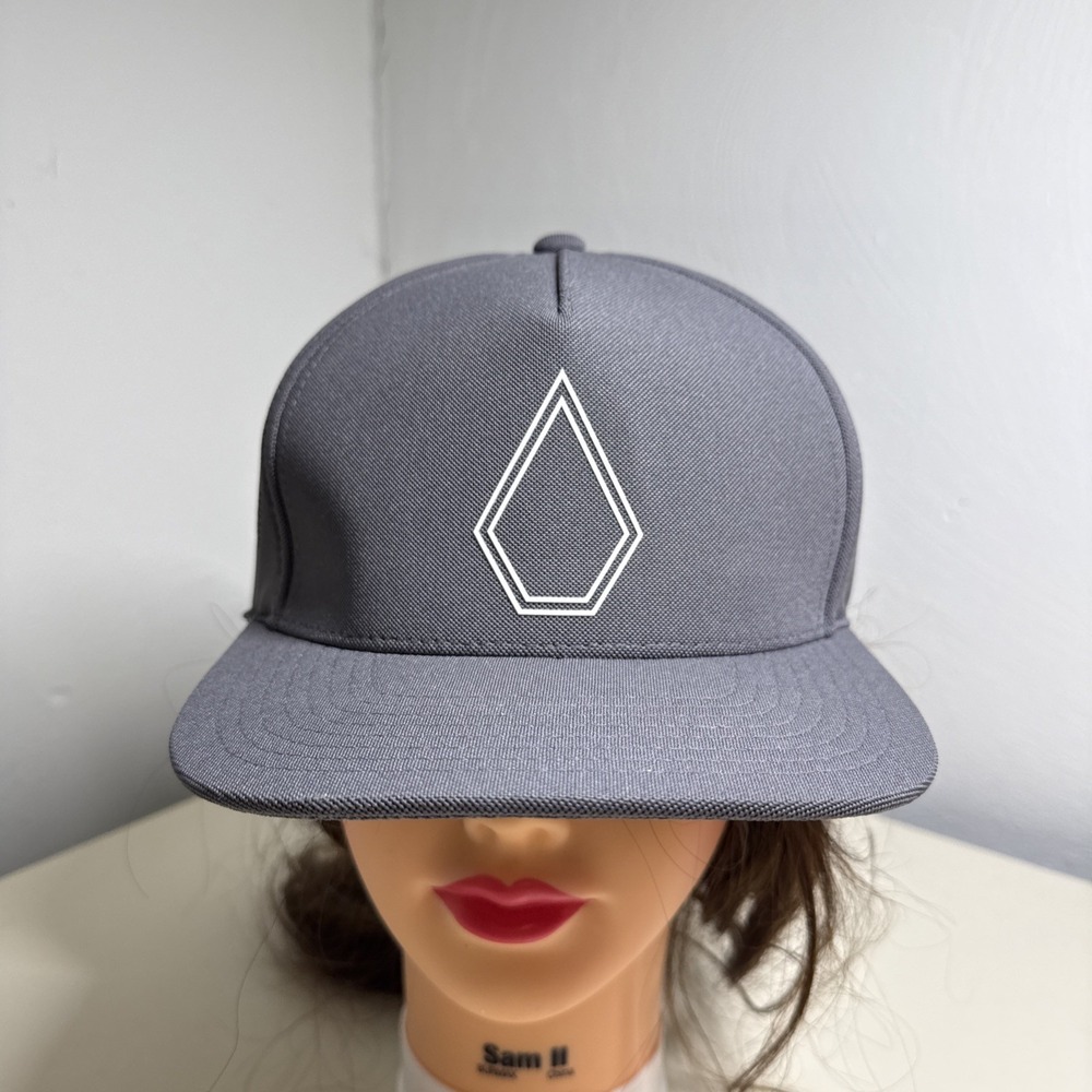 Volcom  Flex Fit 110 Baseball Snapback  Cap Hat - EUC